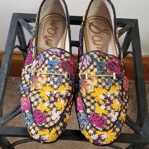Women's Size 12M Sam Edelman Floral Embroidered Loafers